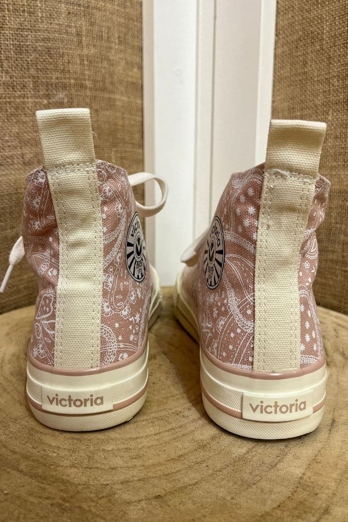 baskets Bandana, marque Victoria, motifs bandana, couleur rose pale, lacets