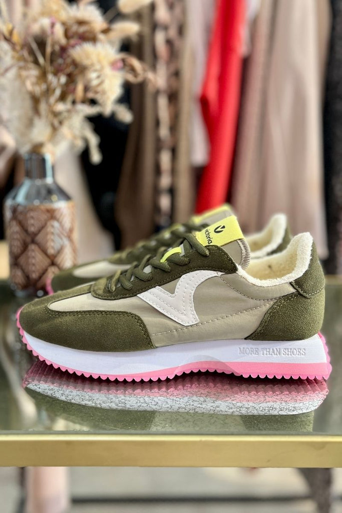 Baskets Jade, couleur kaki et rose, marque Victoria, ultra confortable