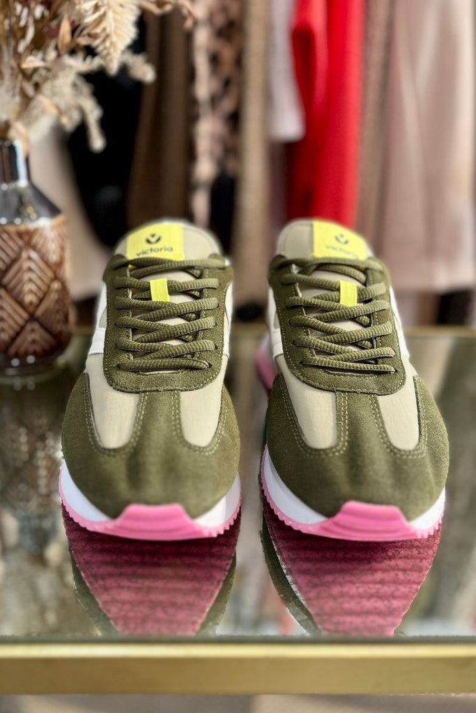 Baskets Jade, couleur kaki et rose, marque Victoria, ultra confortable