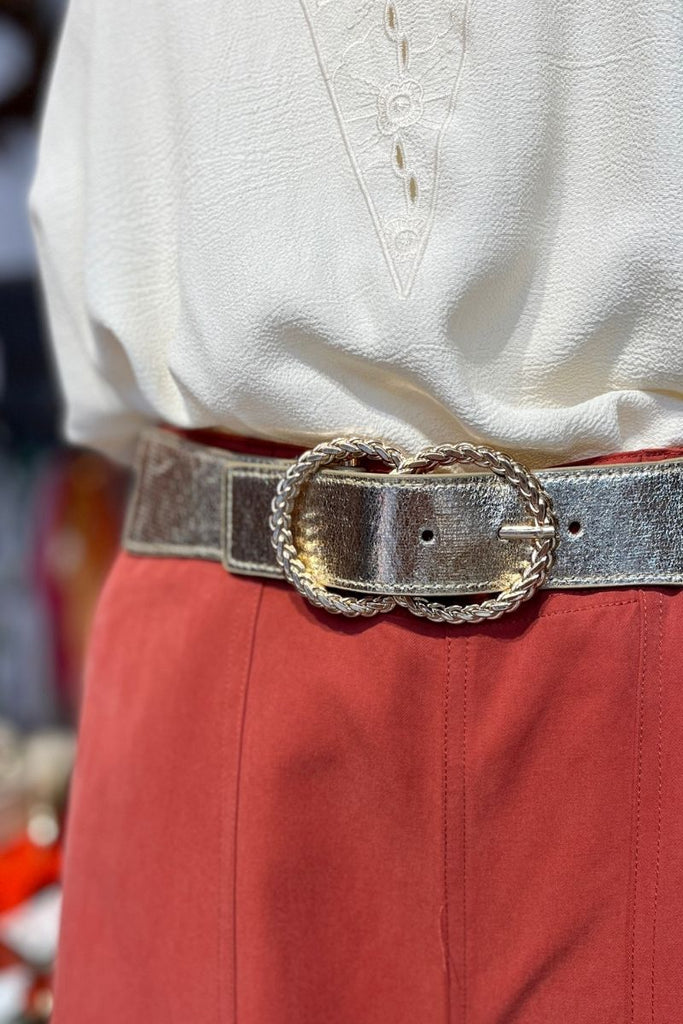 Ceinture Leila, couleur doré, boucle fantaisie en acier inoxydable, taille unique et taille élastique