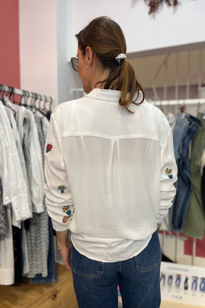 Blouse Flora, couleur blanche, manches longues, matière viscose et coton