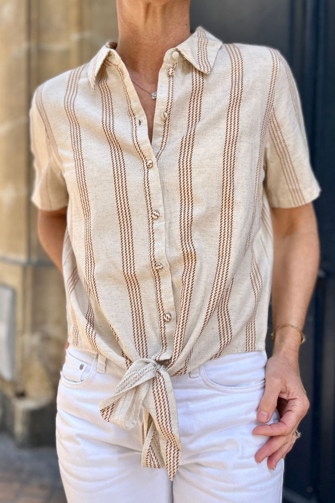 Chemise Viprisilla, marque Vila, couleur beige, manches courtes, col chemise