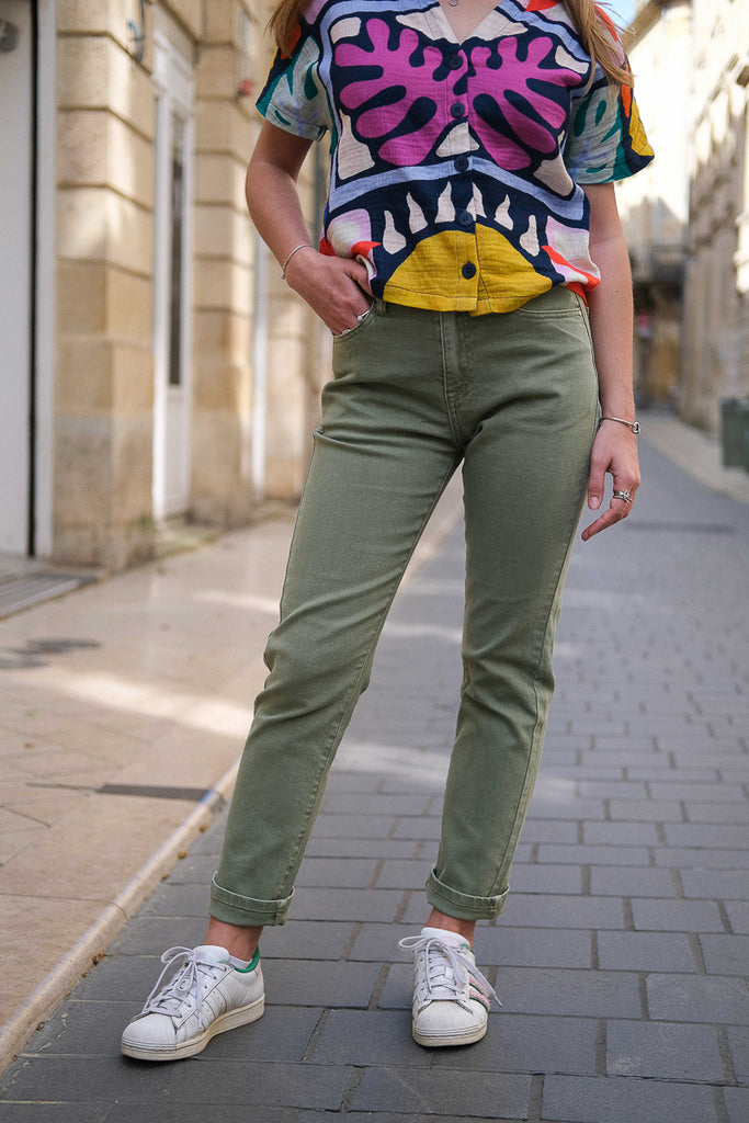 Jean Patricia, couleur vert, marque F.A.M, coupe mom
