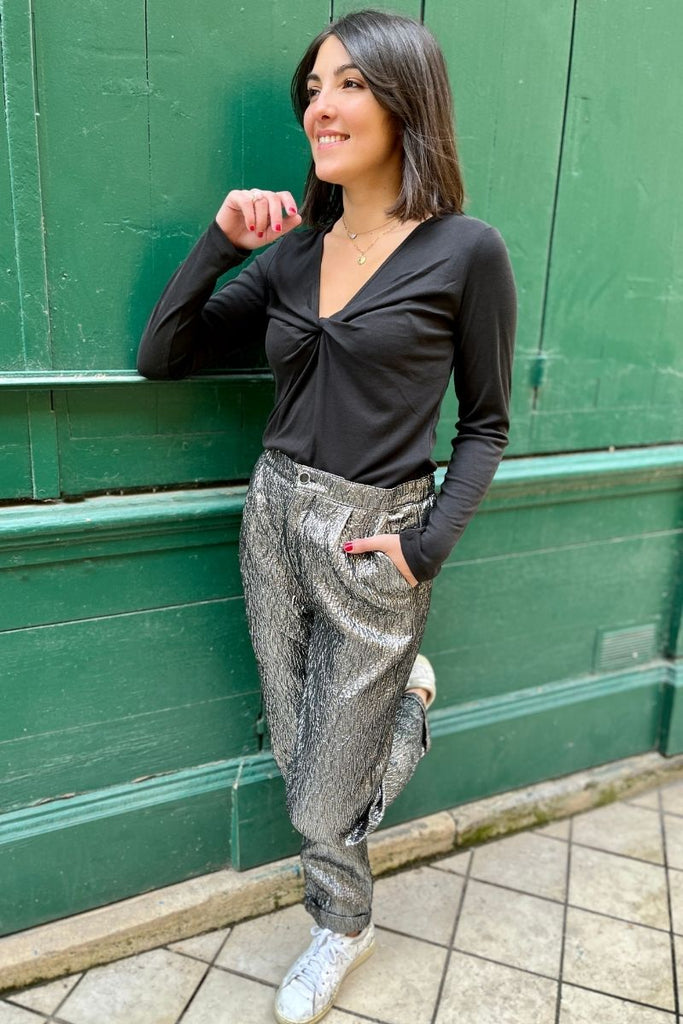 Pantalon Klimt, couleur argent, marque Garance, taille élastique à l'arrière, coupe cigarette