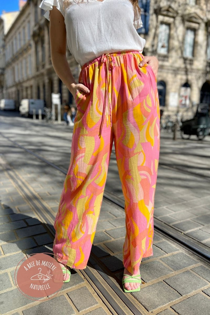 Pantalon Manish, couleur rose, marque Grace & Mila, taille haute et élastique, coupe loose et large, couleur rose et orange