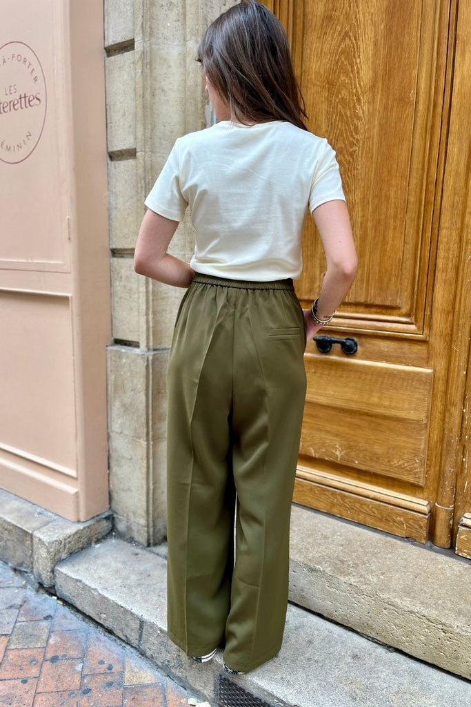 Pantalon Noblesse, marque Grace & Mila, couleur verte forêt, taille haute et élastique, coupe large et loose