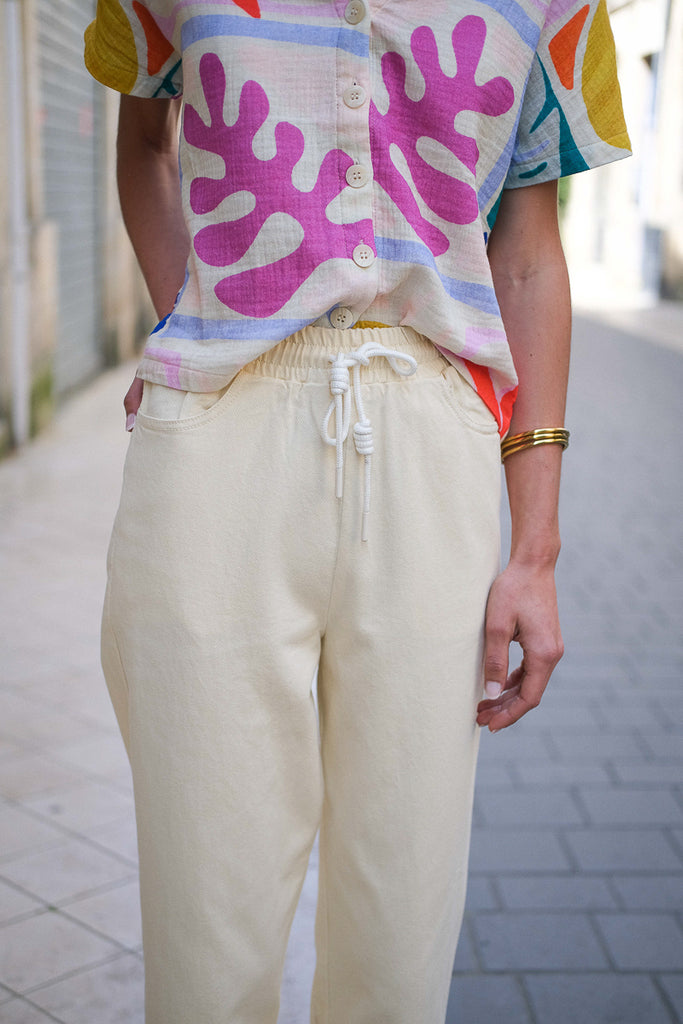 Pantalon Primo, couleur beige, marque Laure et Max, coupe droite
