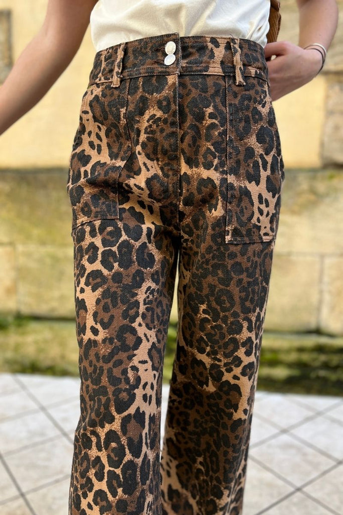 Pantalon Prunella, couleur marron et noir, motifs leopard, marque Frnch, coupe droite loose