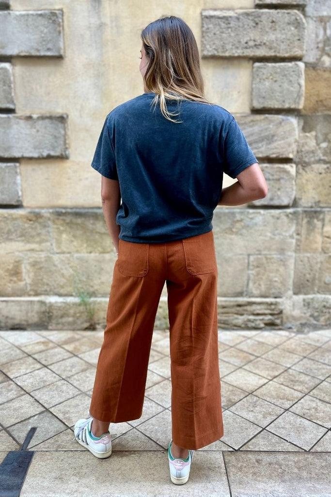 Pantalon Sole, couleur camel, marque Grace & Mila, taille haute, coupe 7/8ème