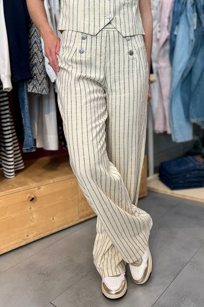 Pantalon viliaya, couleur beige, marque Vila, coupe large, taille cintrée