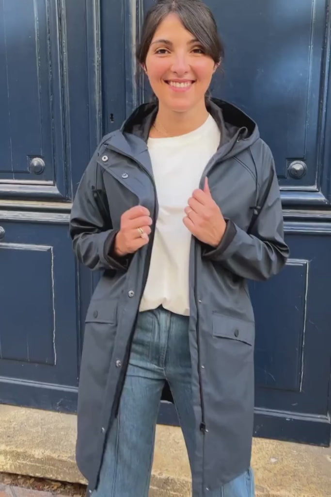 Parka Ihtazi, marque Ichi, couleur marine, longueur mi longue, capuche non amovible, manches longues