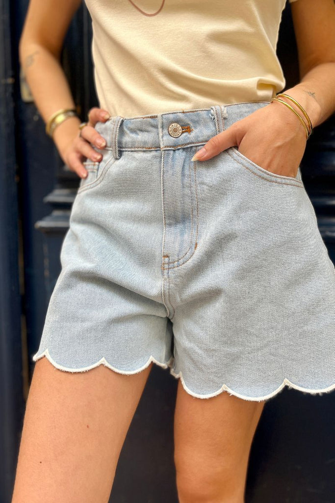 Short Nina, couleur bleu jean, taille haute, taille non élastique
