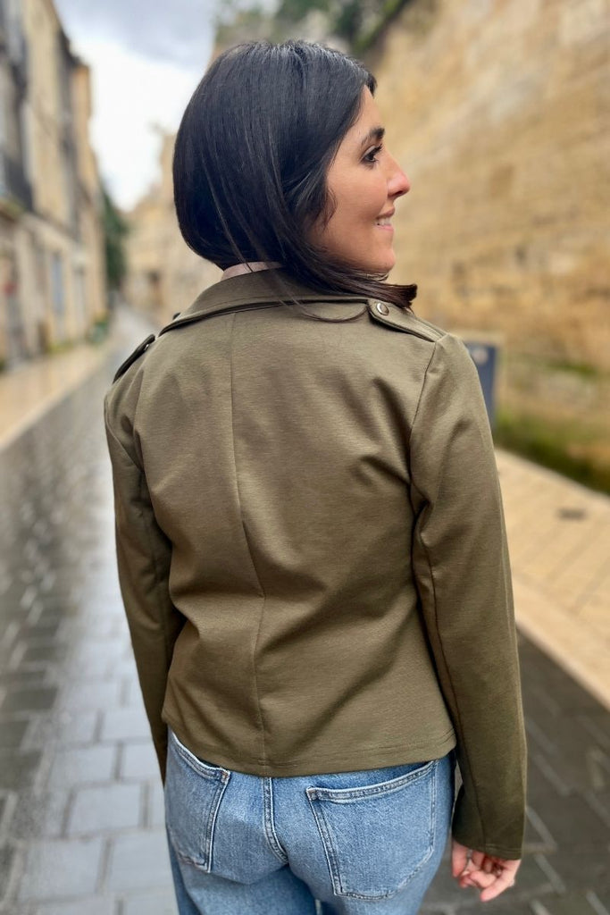 Veste Ixkate, couleur kaki, marque Ichi, manches longues, 2 poches zippées sur les côtés