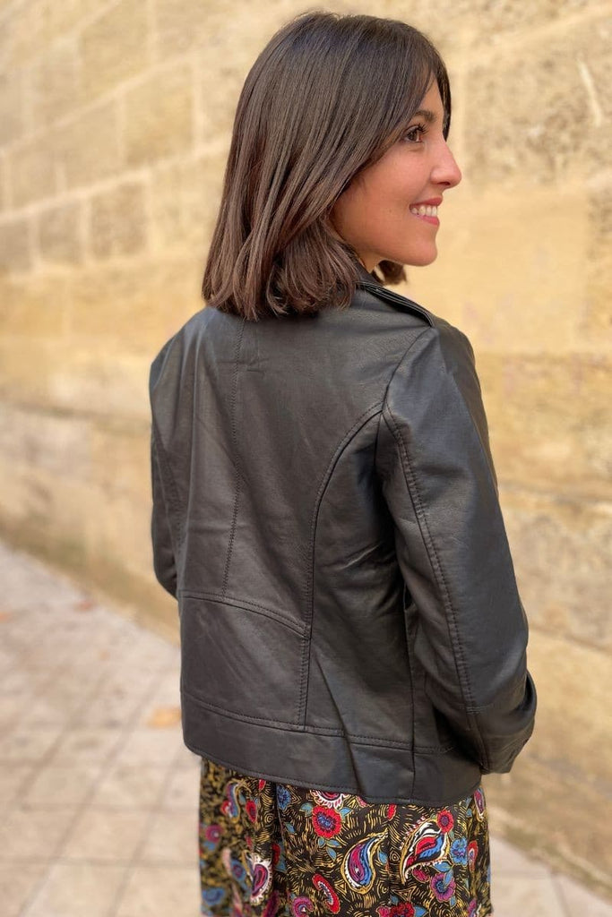 Veste Vicara noire, marque Vila, perfecto simili cuir, manches longues, fermeture zippée