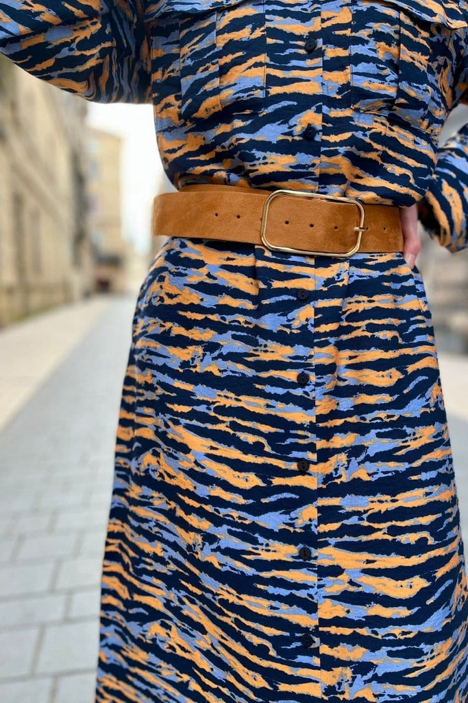 Robe Vicikki, marque Grace & Mila, robe longue et fluide, manches longues, col chemise, coloris marine et orange
